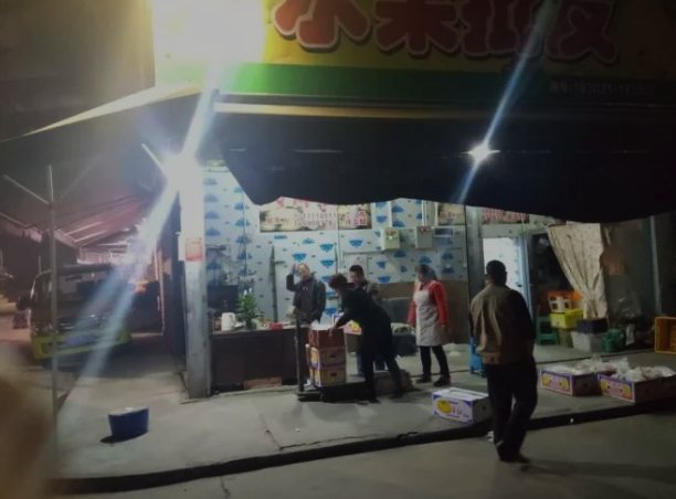 西南商贸城19区水果商户